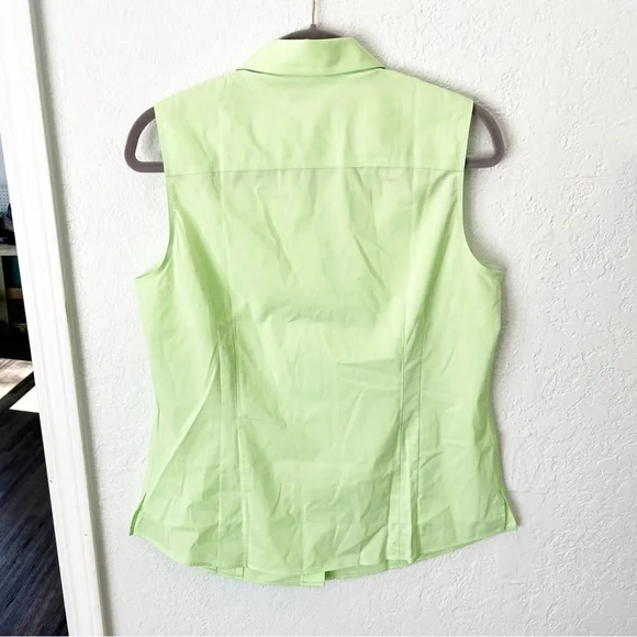 Foxcroft Top Women's 10 Taylor Sleeveless Button Down Tank Preppy NWT $79 - Picture 2 of 7